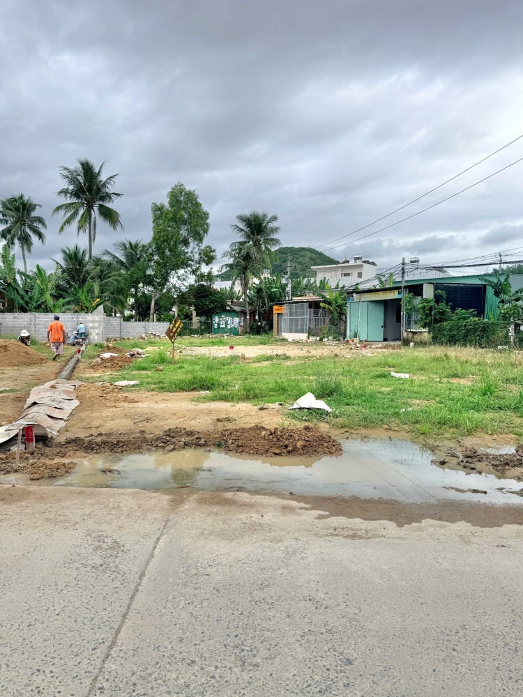 BÁN ĐẤT MẶT TIỀN ĐƯỜNG THÁI THÔNG, NAM NHA TRANG, GIÁ 4,1 tỷ
